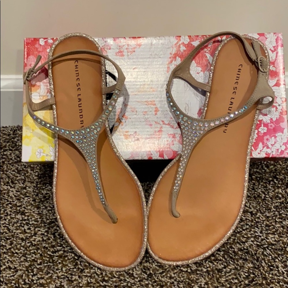 Chinese Laundry glimmer sandals size 9.5